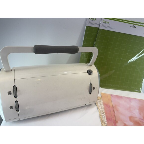 Cricut Personal Electronic Cutter Machine CRV001 - Picture 12 of 17